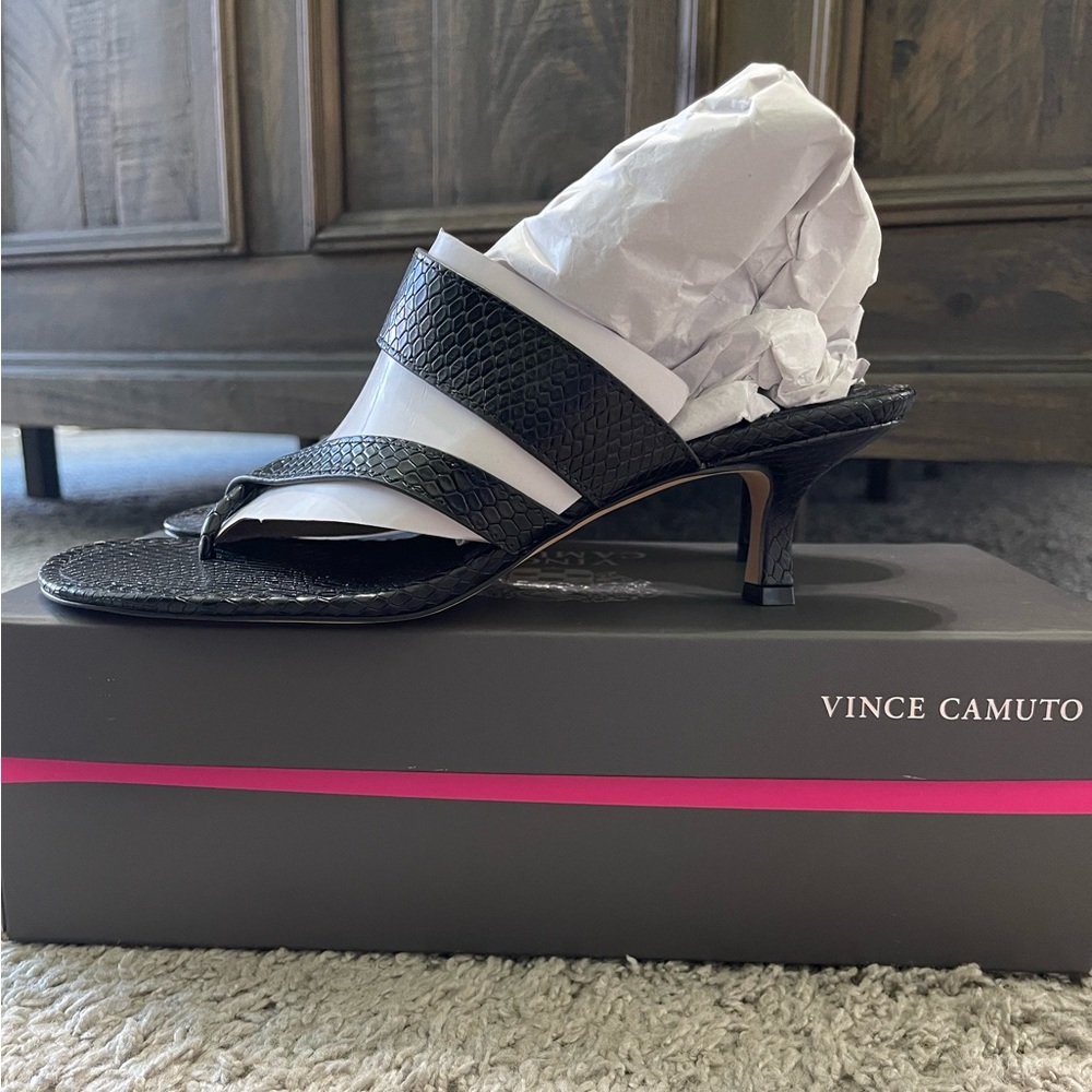 BNW/OT 8.5 Vince Camuto heeled sandal